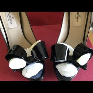 COPY - Valentino Classic bow Stiletto pumps